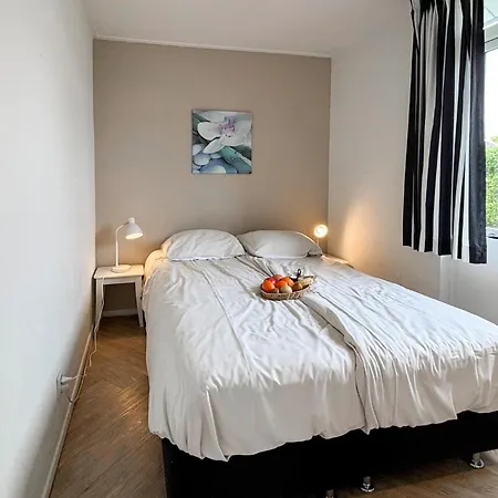 2 Bedroom Beautiful In Casa vacanze
